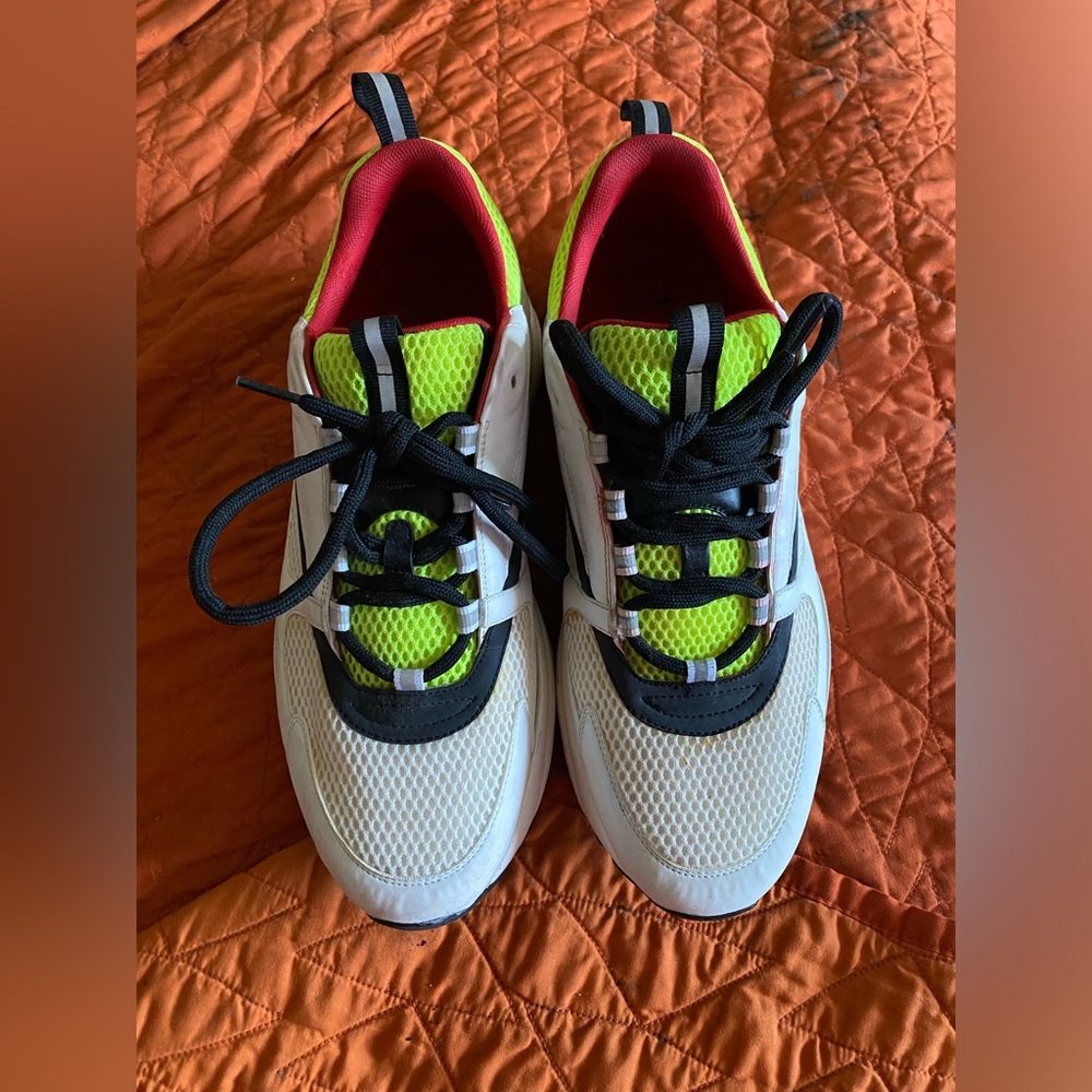 Dior b22 Men’s size 45 White/Red/Green No box and flaws